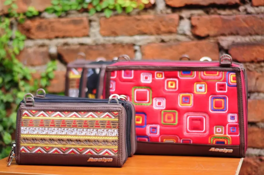 Rickshaw-Art Clutch