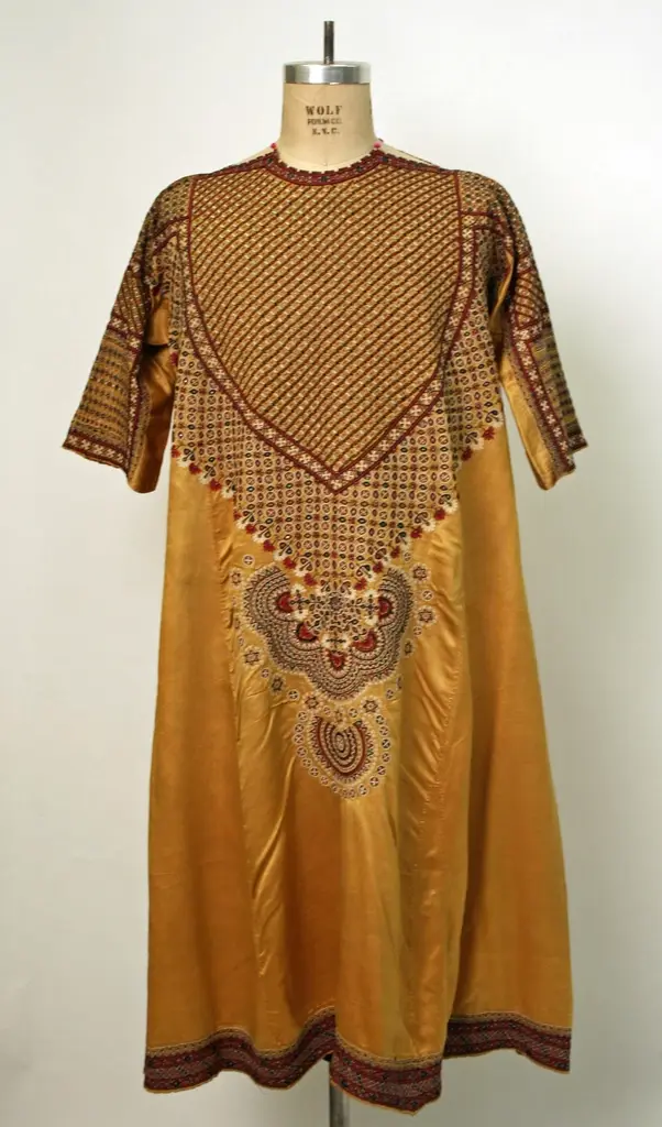 Embroidered kameez